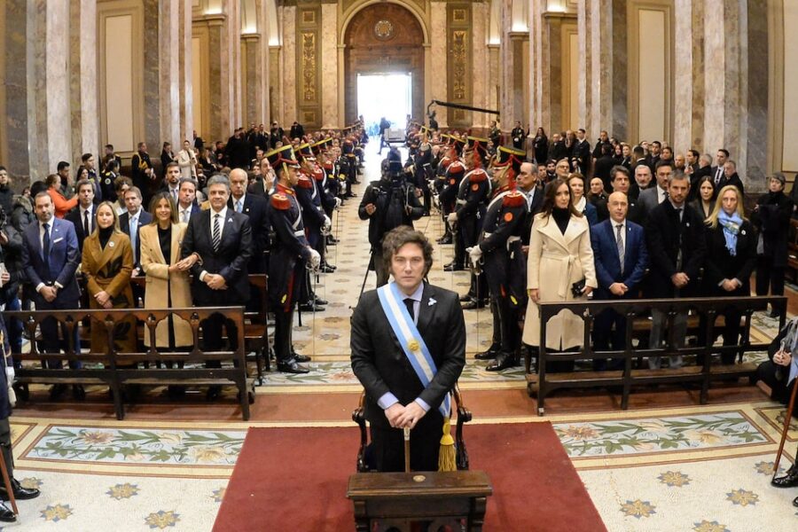 Javier Milei y su gabinete asistirán al Tedeum del 25 de mayo en la Catedral Metropolitana, donde se espera el discurso de García Cuerva
