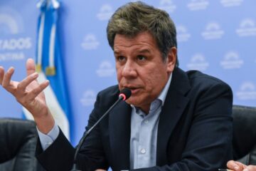 Manes inicia un nuevo movimiento político y su hermano se aleja de la Convención de la UCR