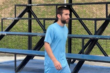 El Gobierno opta por el silencio sobre el gendarme Nahuel Gallo tras liberar a su familia, mientras la detención del argentino en Venezuela continúa sin respuesta oficial.