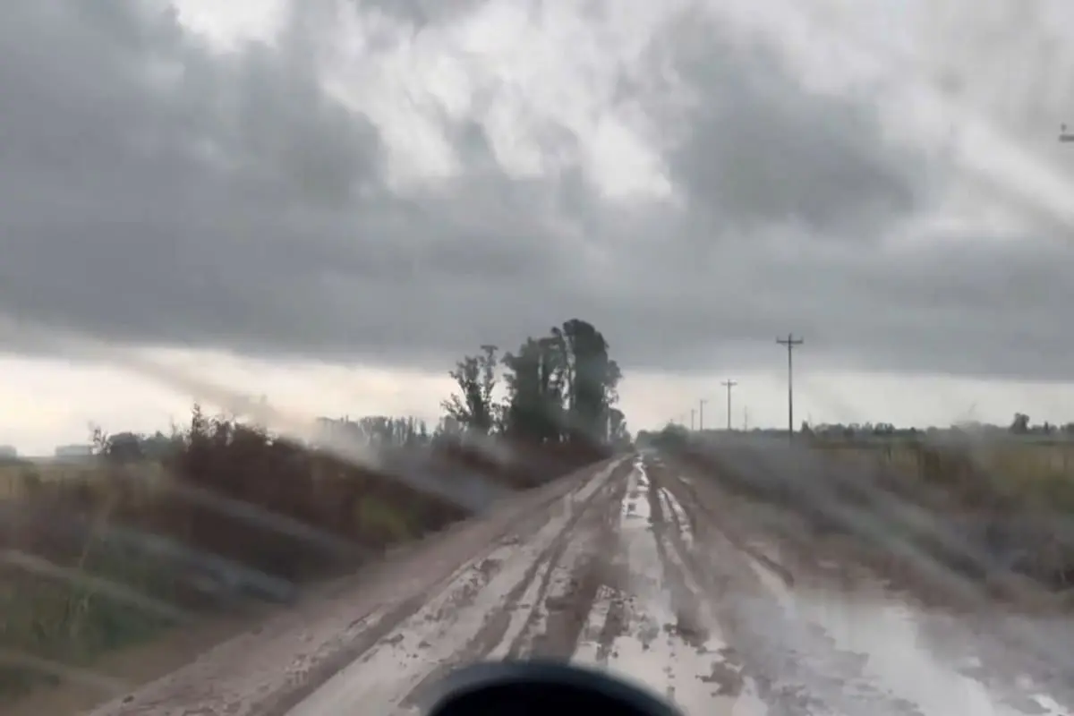 Lluvias intensas causan daños en caminos y amenazan la cosecha con hasta 420 milímetros en menos de 48 horas