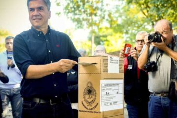 Triunfo Sorprendente: Karina Milei y Leandro Zdero desbordan a Capitanich en su batalla electoral en Chaco