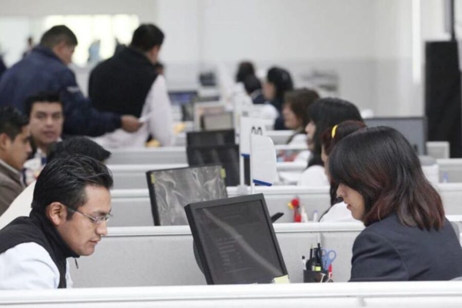 Gobierno desvinculará a empleados que no aprobaron el examen de idoneidad desde julio