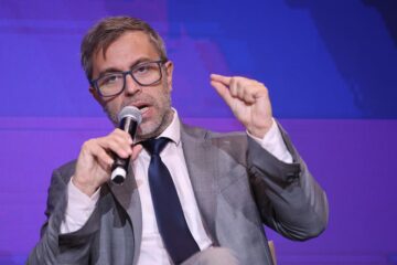 Regreso de retenciones para soja y maíz con mayor alícuota, según funcionario de Milei