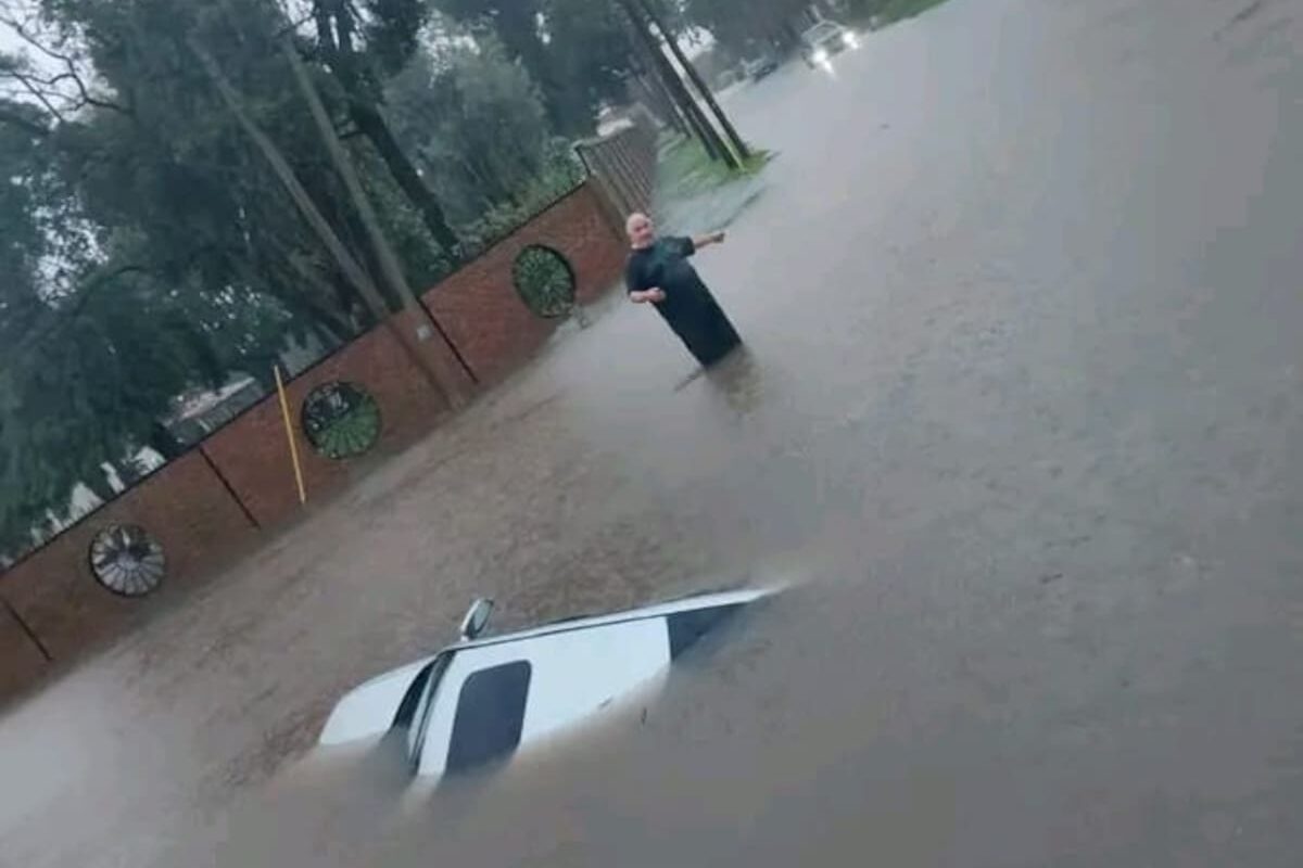 Desbordes hídricos en Buenos Aires tras la lluvia de más de 300 milímetros y evacuaciones masivas