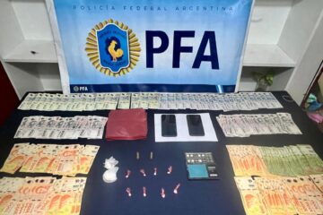 Desmantelan banda dedicada a la venta de droga con incautación de cocaína, celulares y dinero