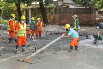 Ajuste significativo en salarios estatales y obra pública durante abril