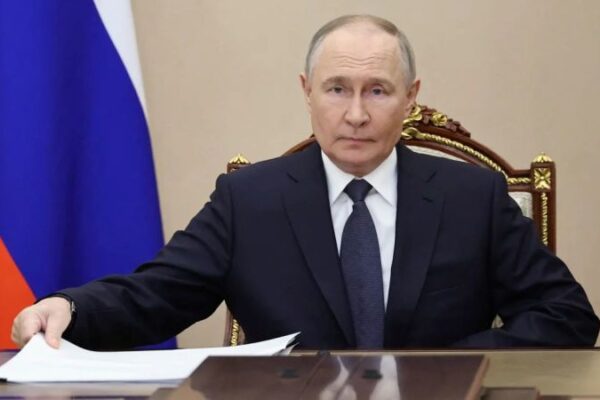 Putin visita Kursk por primera vez tras recuperar el control de la región
