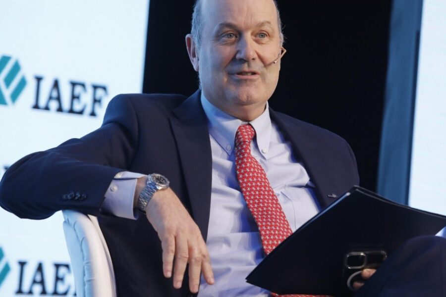 Sturzenegger sugiere discutir salarios según región o provincia