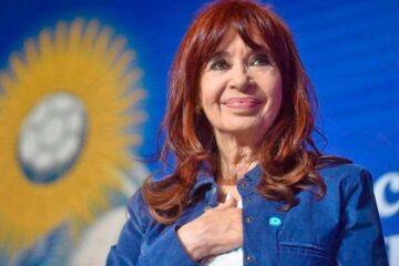 Cristina Fernández de Kirchner actúa con cautela mientras el cristinismo minimiza a Axel Kicillof