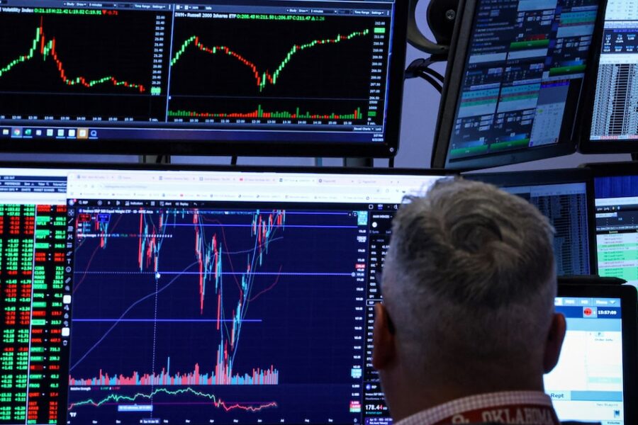 Dólar en alza y acciones argentinas en caída: S&P Merval bajó 4,2% y ADR sufrieron pérdidas en Wall Street