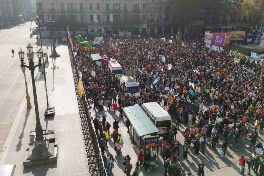 Protestas de jubilados y organizaciones en el Congreso por el 4J, Garrahan, CONICET y derechos de personas con discapacidad