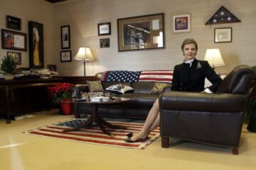 La Justicia de EE. UU. ordena a Argentina entregar acciones de YPF a fondos buitre por expropiación