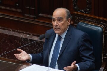 Guillermo Francos abandona el Senado en medio de tensiones por el indulto a Cristina Kirchner y acusaciones de “mentiroso”
