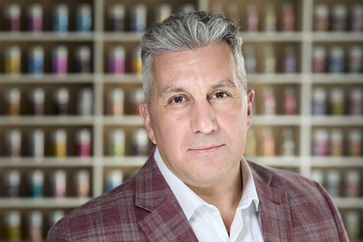 Saphirus revela su estrategia para vender 60 millones de unidades al año más allá de un simple jingle