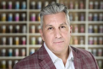 Saphirus revela su estrategia para vender 60 millones de unidades al año más allá de un simple jingle