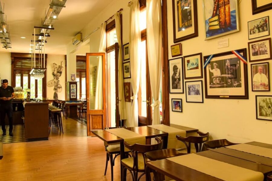 Cierre del bar “Un Café con Perón” en el Instituto Juan Domingo Perón tras el cierre del organismo gubernamental