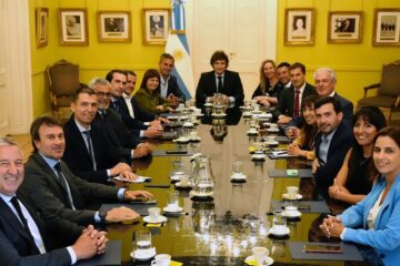 La UCR se fragmenta entre un armado de centro y acercamientos al Gobierno en tres provincias cruciales