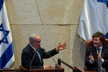 Gobierno respalda ofensiva militar contra Irán y condena amenazas a Rafael Grossi, apoyado por funcionarios libertarios.