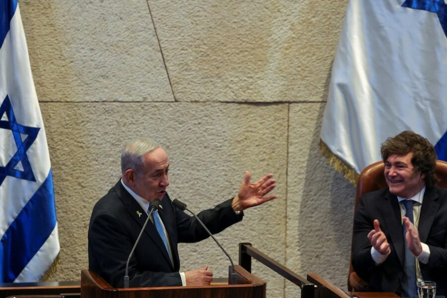 Gobierno respalda ofensiva militar contra Irán y condena amenazas a Rafael Grossi, apoyado por funcionarios libertarios.