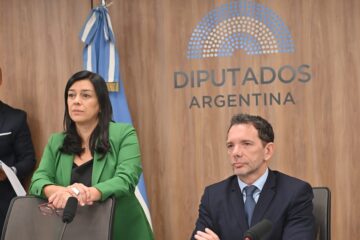 Libertarios bloquean elección de presidente en comisión $Libra y oposición advierte sobre juicio político a Milei