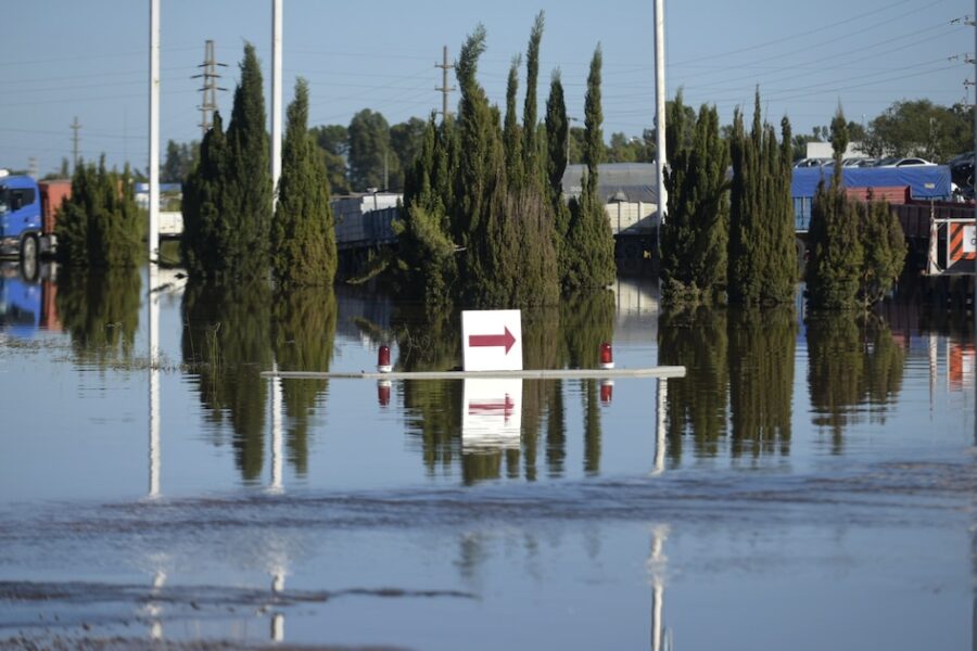 oposición reenfoca sus esfuerzos en diputados tras veto de milei sobre emergencia en bahía blanca tras inundaciones