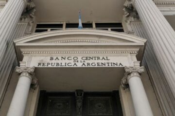 Banco Central implementa medidas para captar dólares y reducir pesos en circulación: impacto y detalles del programa financiero