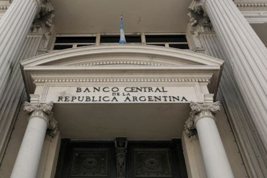 Banco Central implementa medidas para captar dólares y reducir pesos en circulación: impacto y detalles del programa financiero