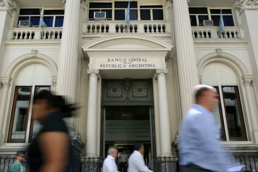 Gobierno ignora pedido de bancos y espera adaptación al nuevo esquema de liquidez mientras impulsa las Lecap.