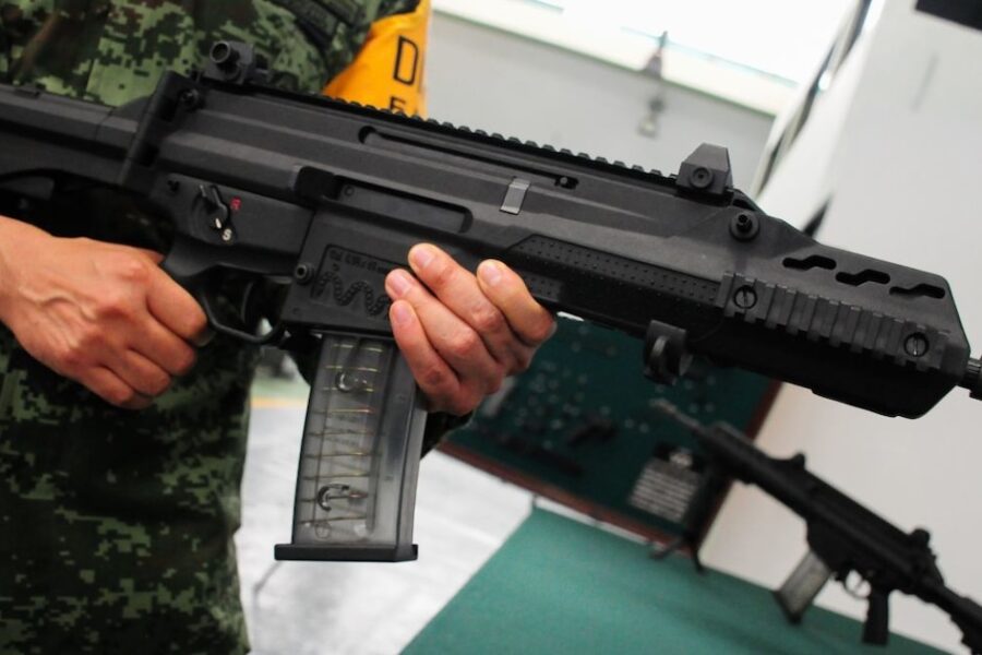 Gobierno actualiza regulación de armas semiautomáticas para permitir su uso en actividades deportivas tras 30 años