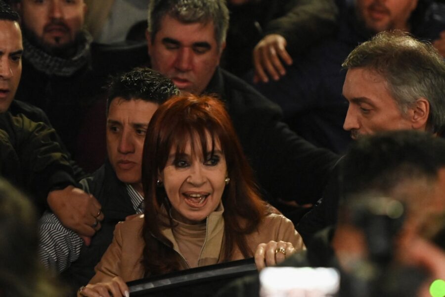 Encuesta revela apoyo a la condena de Cristina Kirchner, aunque advierte sobre posibles conflictos sociales