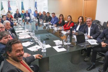 El Gobierno les presentó a las provincias su contrapropuesta por la recaudación y acordaron una mesa de trabajo