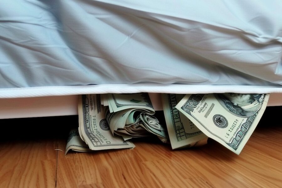 Dólares del colchón: análisis de los artículos clave de la ley que el Gobierno elabora para proteger sus medidas fiscales