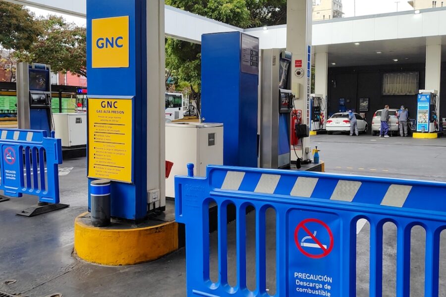 Gobierno interrumpe suministro de gas a industrias y GNC para asegurar abastecimiento en hogares y hospitales durante ola de frío