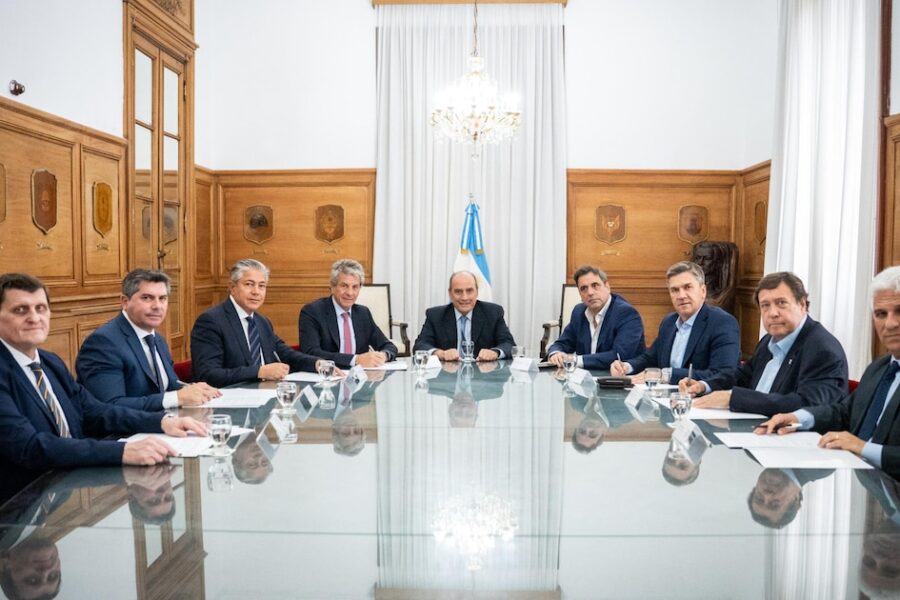 El Gobierno reprogramó la cumbre con gobernadores y posterga la definición sobre un impuesto clave