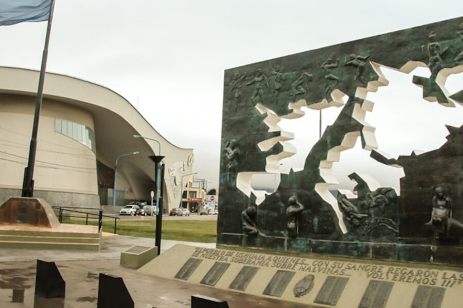 Conmemoración de 191 años de derechos sobre las Islas Malvinas y la creación de la Comandancia en el Atlántico Sur