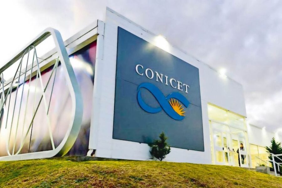 La caída de la ciencia argentina y sus retos actuales para revitalizar el desarrollo científico en el país.