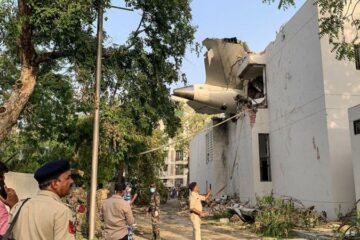 Pasajero sobrevive al accidente de Air India, informa la Policía sobre el milagro en el siniestro aéreo