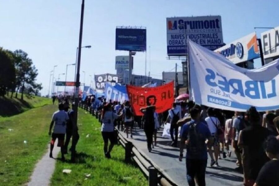 Protestas crecen en los accesos a CABA en respaldo a Cristina Kirchner