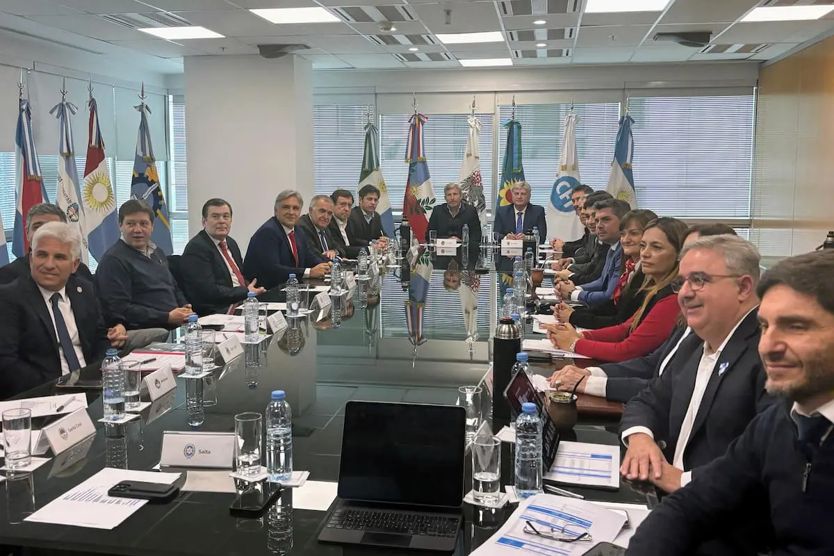 El camino a octubre. Desafiada por sus aliados, la Casa Rosada busca un pacto de gobernabilidad