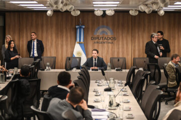 Comisión Libra: empiezan las citaciones pero la oposición ya amenaza con hacerle juicio político a Javier Milei