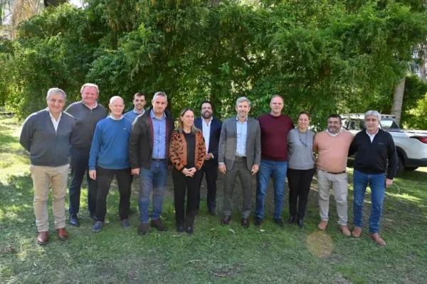 Frigerio también se reunió con intendentes vecinalistas