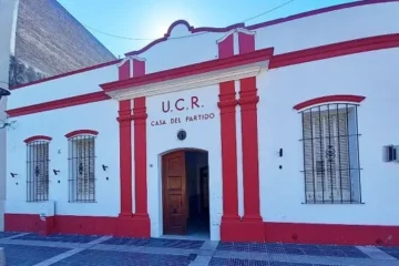 Libertarios defienden radicales y radicales en contra de libertarios