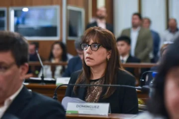 La senadora que dejó el PJ  presentó su nuevo bloque con un proyecto