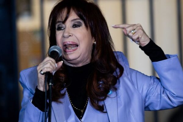 Cristina Kirchner enfrentará 6 años de prisión tras la confirmación de la Corte Suprema de Justicia