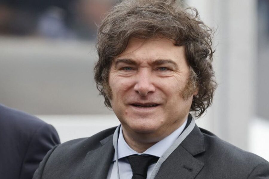 El Club de los Viernes denigra a periodistas, insulta a Pedro Sánchez y premia a Milei en su encuentro de este viernes