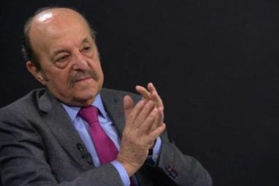 Julio Bárbaro critica a Cristina y Milei por la búsqueda de obediencia en la política argentina actual