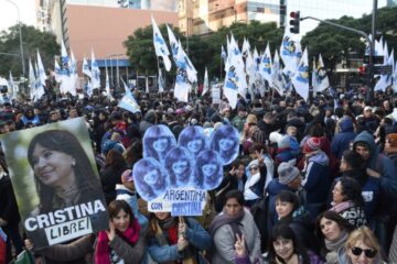 Cristina Kirchner: seguimiento en tiempo real de la movilización hacia Plaza de Mayo