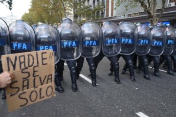 Diputados solicitan anulación del nuevo estatuto de la Policía Federal ante controversias legales y sociales.