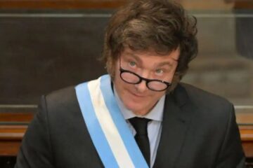 Javier Milei amenaza con vetar el aumento a jubilados aprobado en Diputados por ser “demagogia populista”