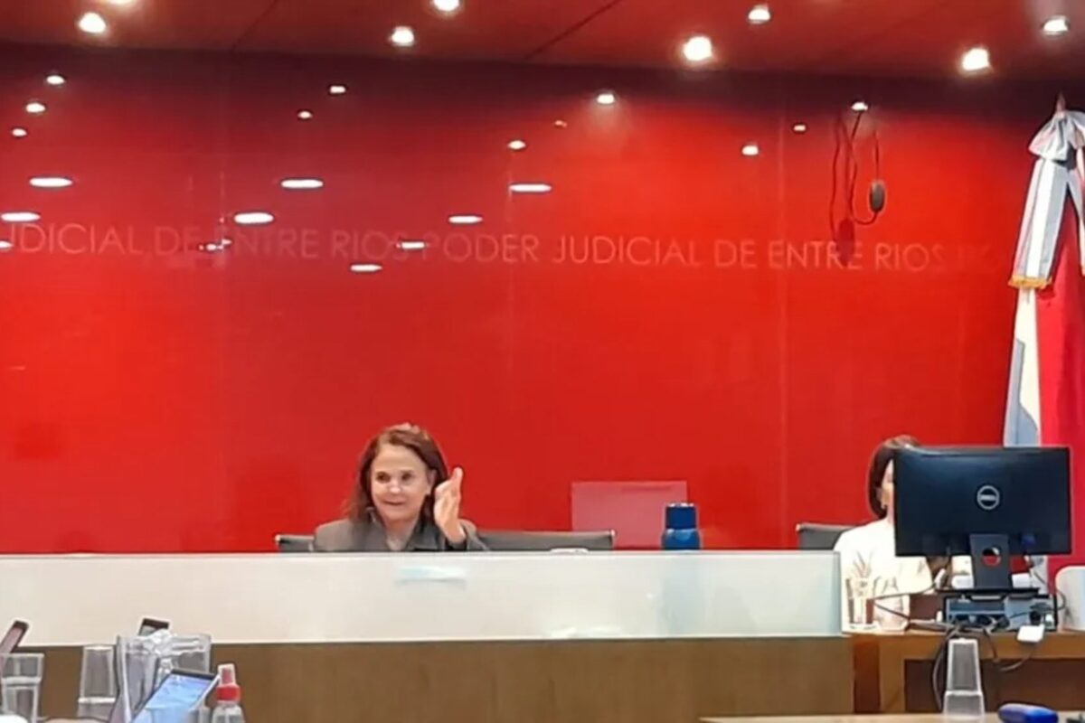 apelación rechazada en la causa contratos truchos: denegados los recursos defensivos planteados